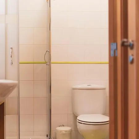 13 - Great Location Lejlighed *