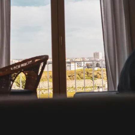 13 - Great Location 페니케